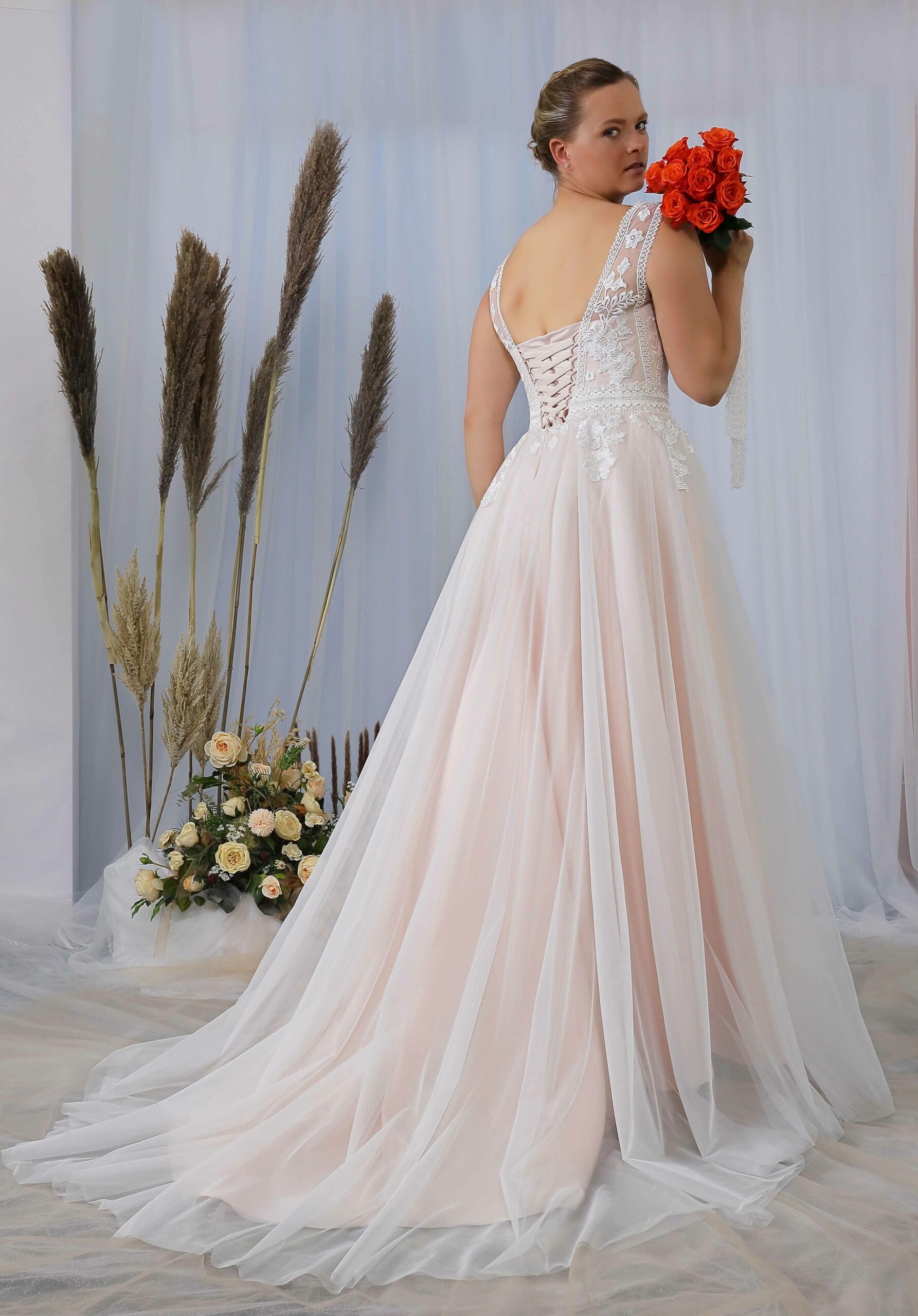 Schantal 28 Hochzeitskleid Braut Träger blush rosa Vintage große Größe